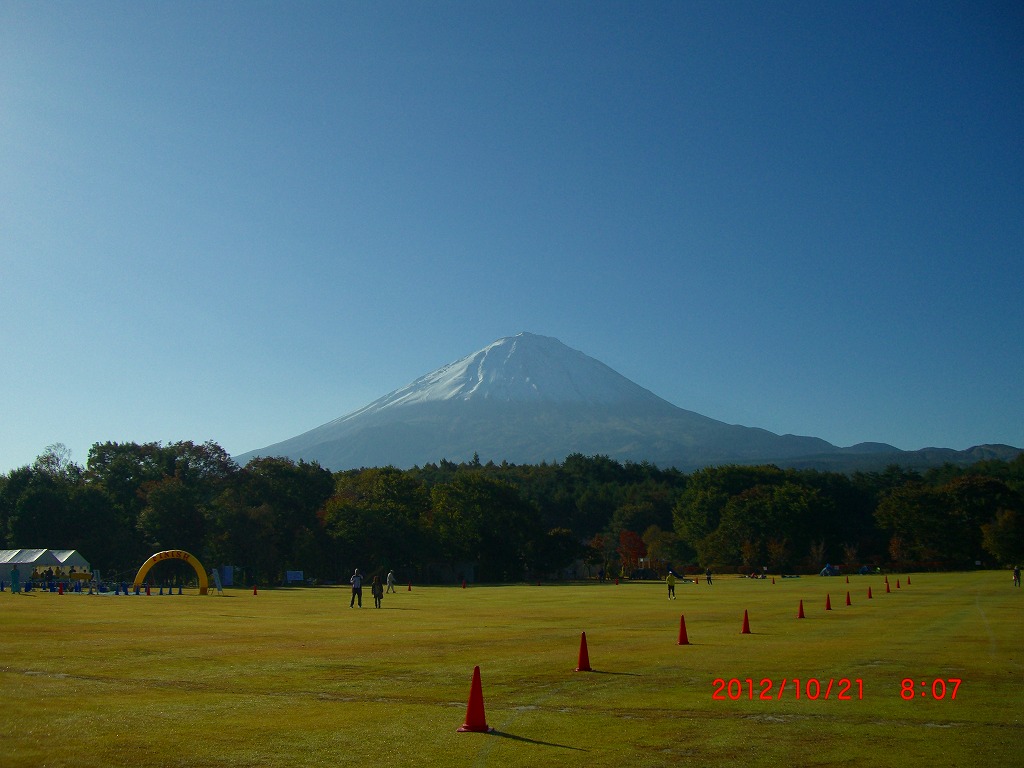 http://mafutan.com/marutanikki/2012/10/22/2012narusawa1.jpg