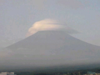 帽子をかぶった富士山